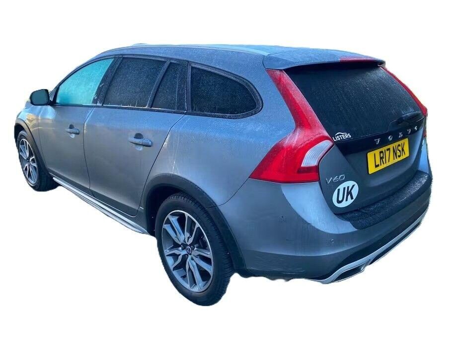 Used Volvo V60 2017 for sale - 77901065: Photo 3