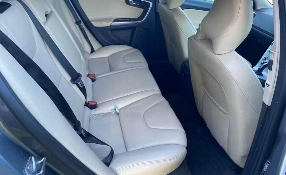 Used Volvo V60 2017 for sale - 77901065: Photo 7