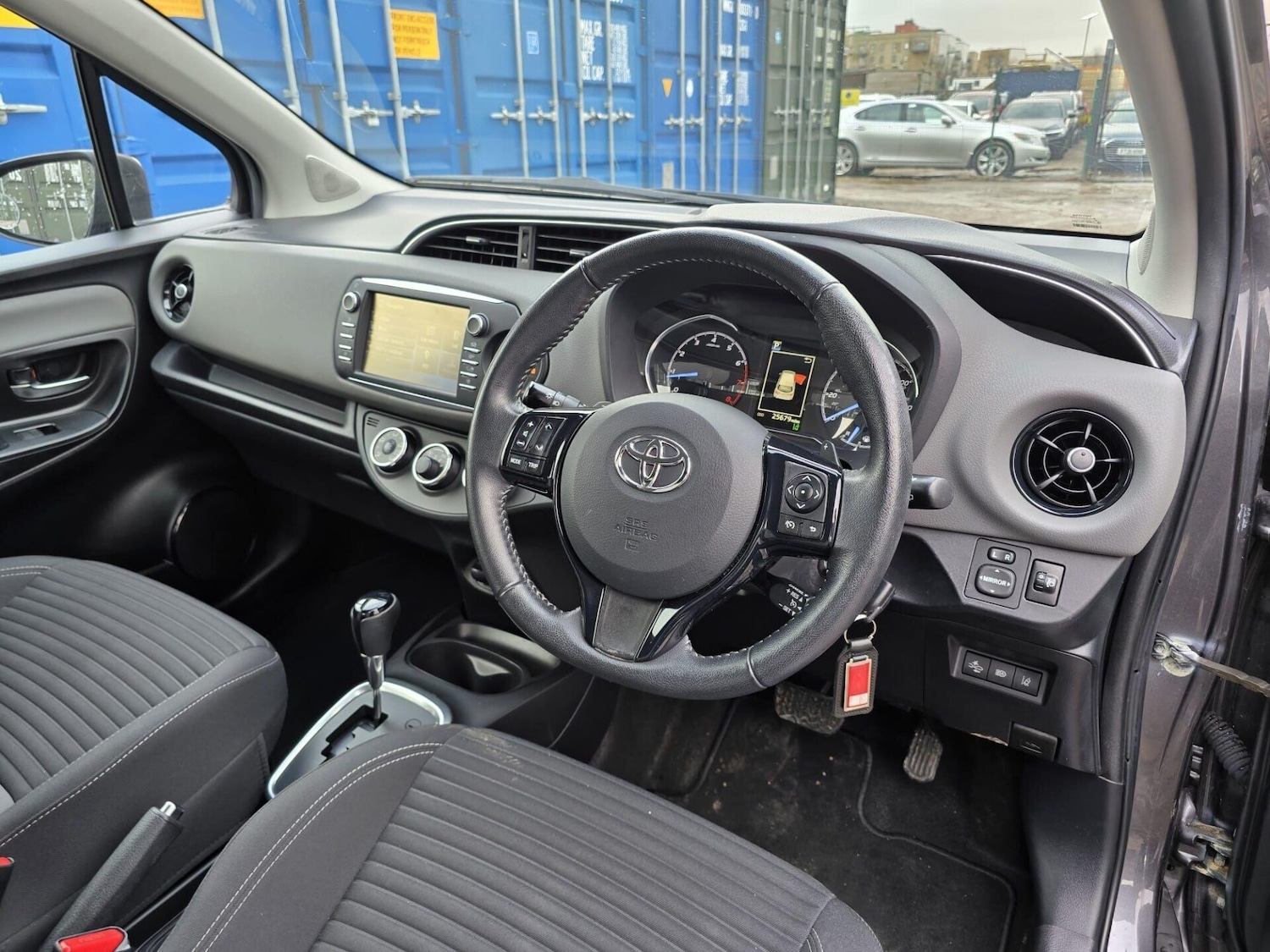 Used Toyota Yaris 2019 for sale - 77275199: Photo 21