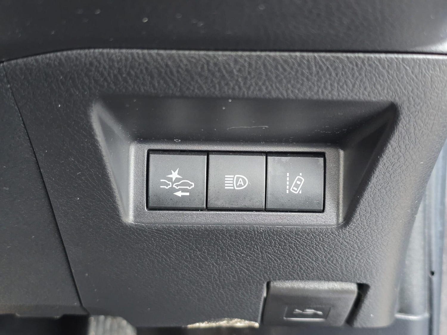 Used Toyota Yaris 2019 for sale - 77275199: Photo 23