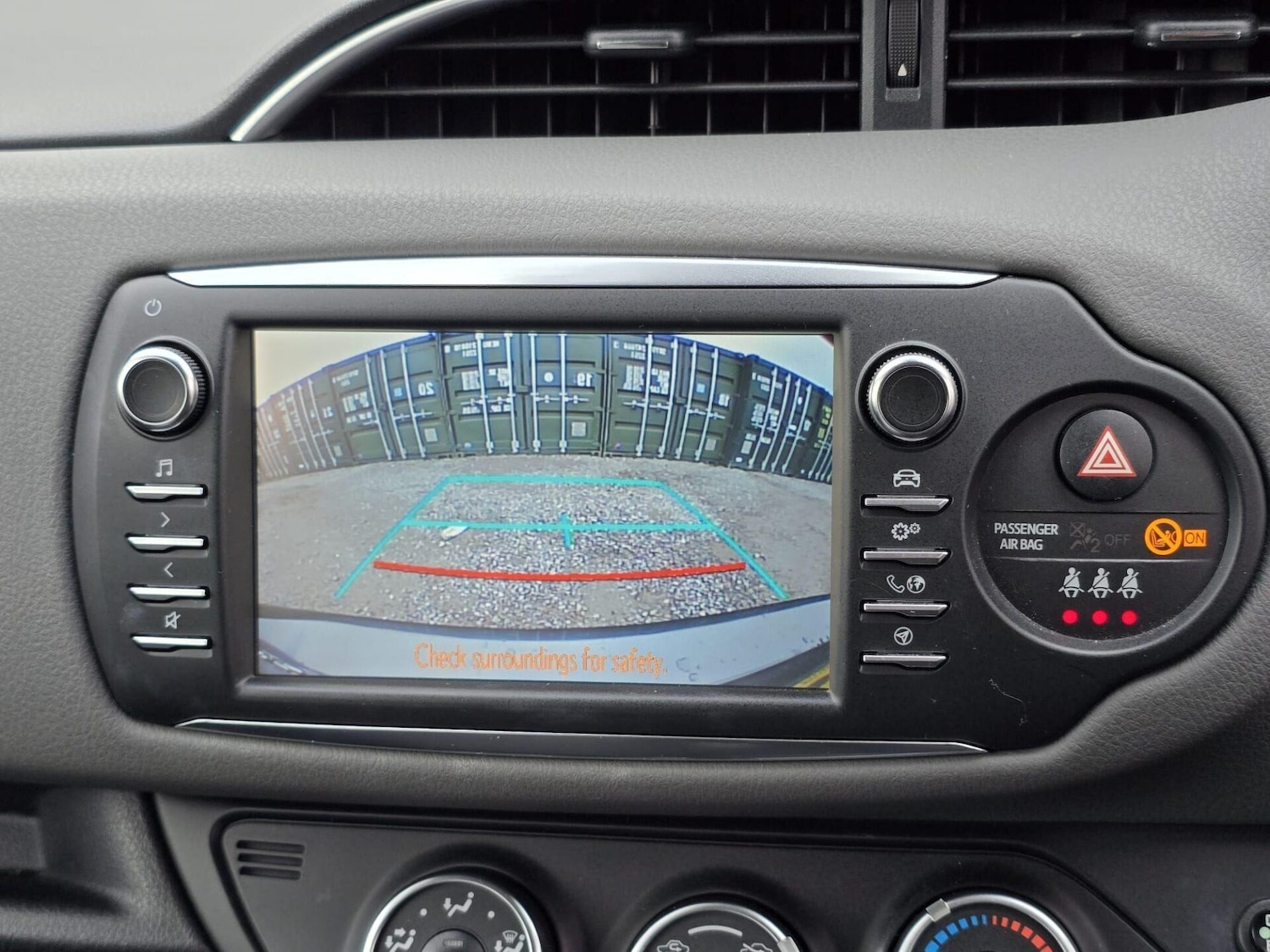 Used Toyota Yaris 2019 for sale - 77275199: Photo 32