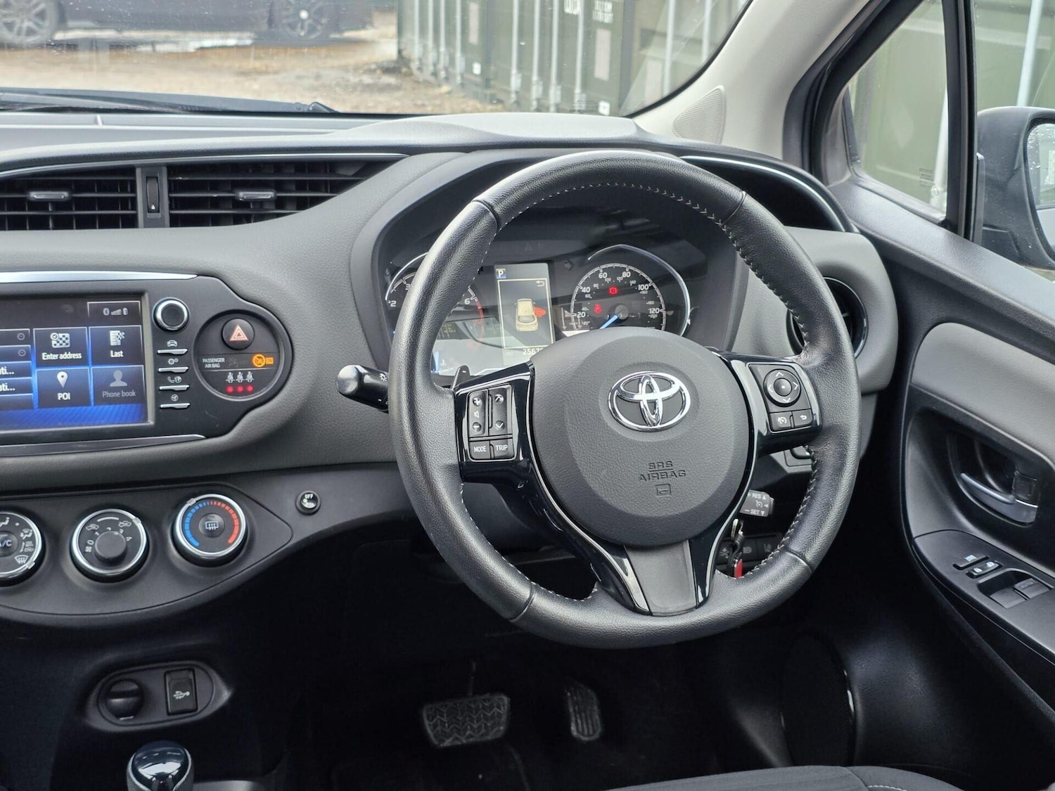 Used Toyota Yaris 2019 for sale - 77275199: Photo 61