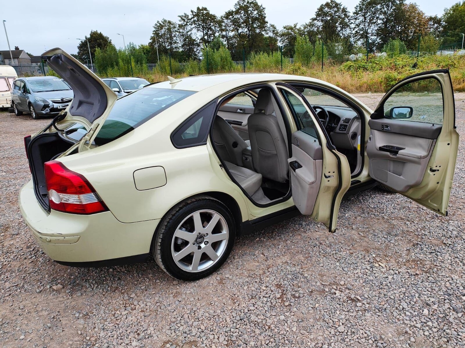 Vehicle 21
