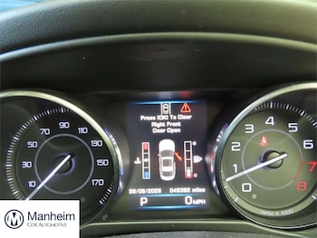 Used Jaguar XE 2015 for sale - 79172871: Photo