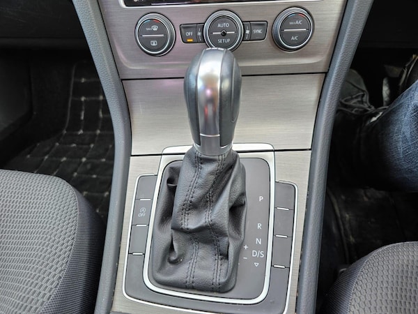 Used Volkswagen Golf 2014 for sale - 75054256: Photo 23