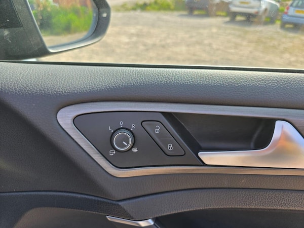 Used Volkswagen Golf 2014 for sale - 75054256: Photo 32