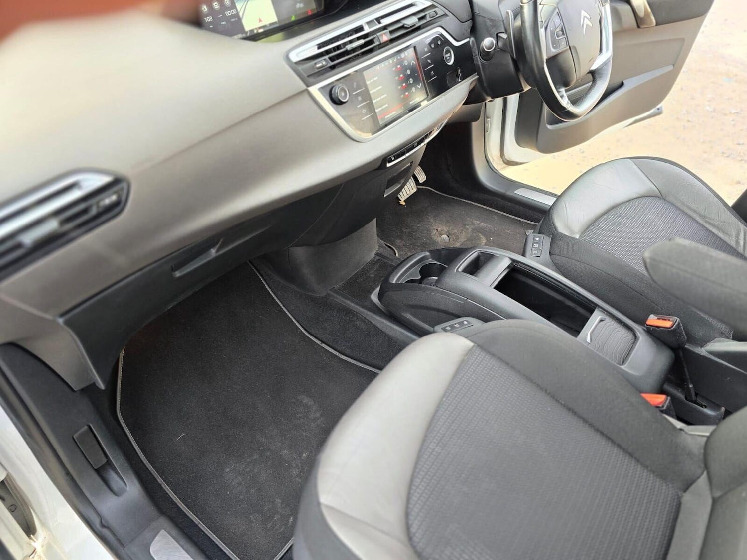 Used Citroen C4 Grand Picasso 2018 for sale - 76794763: Photo 20