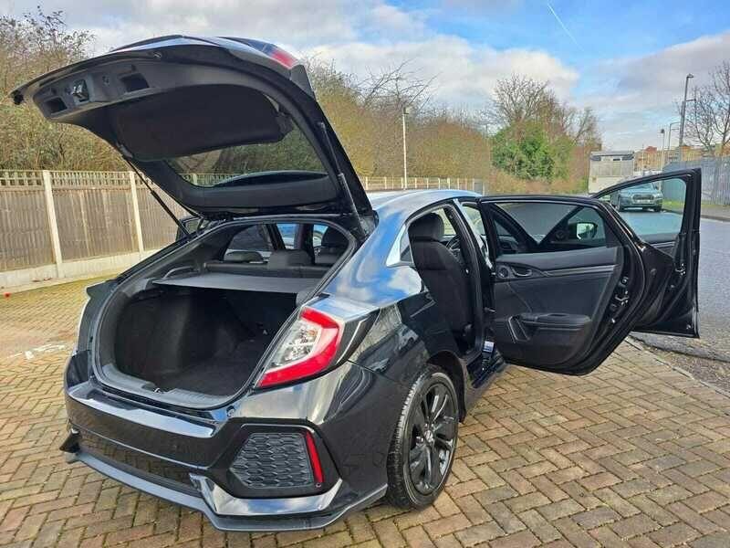 Used Honda Civic 2017 for sale - 77487125: Photo 64