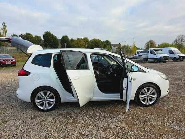 Used Vauxhall Zafira 2015 for sale - 76232946: Photo 15