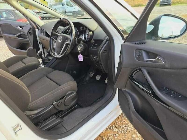 Used Vauxhall Zafira 2015 for sale - 76232946: Photo 22