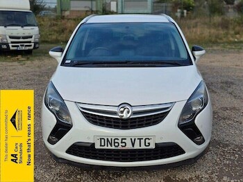 Used Vauxhall Zafira 2015 for sale - 76232946: Photo 2