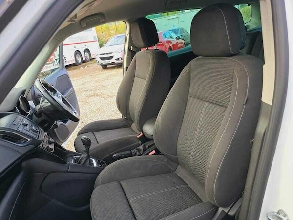 Used Vauxhall Zafira 2015 for sale - 76232946: Photo 44
