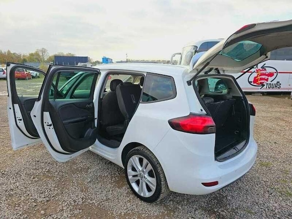 Used Vauxhall Zafira 2015 for sale - 76232946: Photo 4