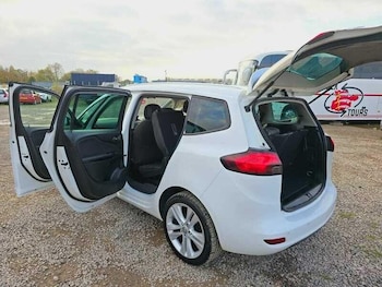 Used Vauxhall Zafira 2015 for sale - 76232946: Photo 4