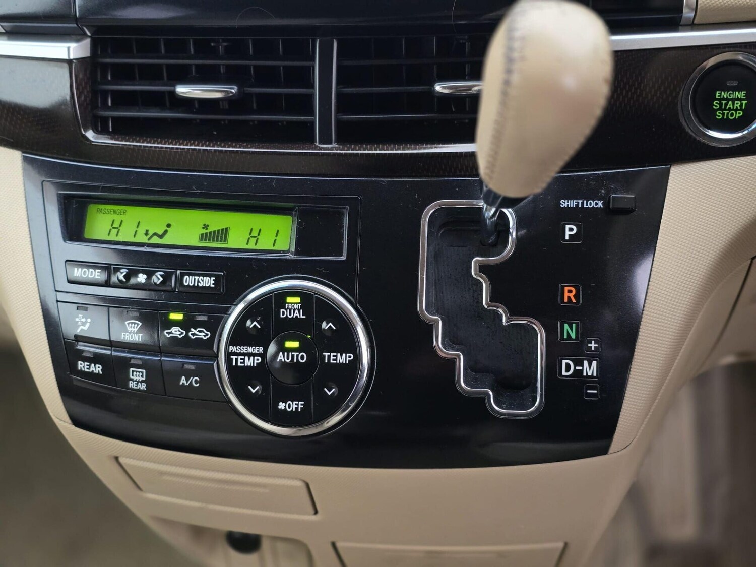 Used Toyota Estima 2013 for sale - 77582423: Photo 17