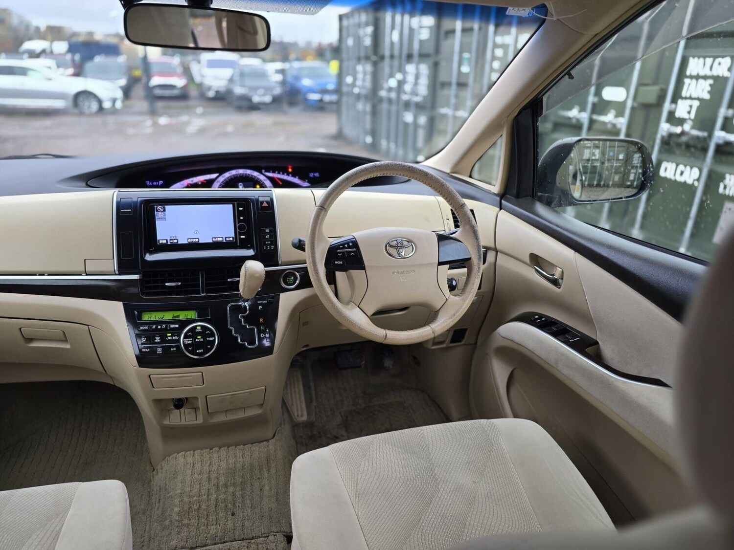 Used Toyota Estima 2013 for sale - 77582423: Photo 19