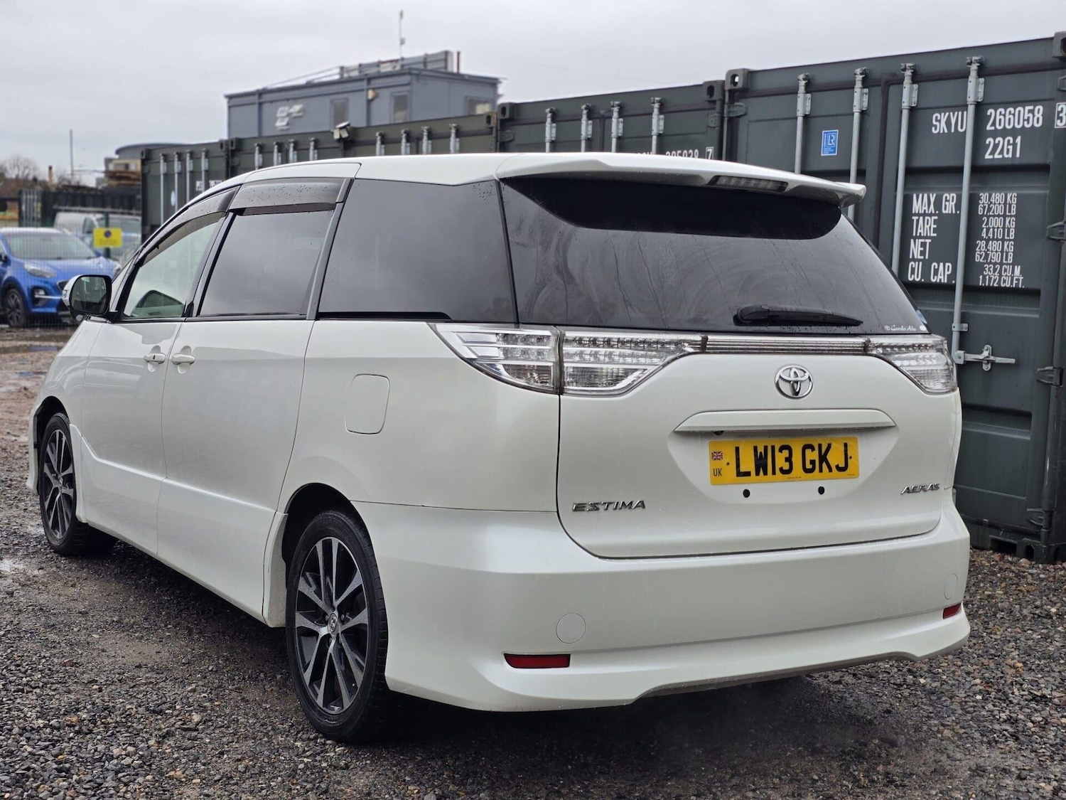 Used Toyota Estima 2013 for sale - 77582423: Photo 4