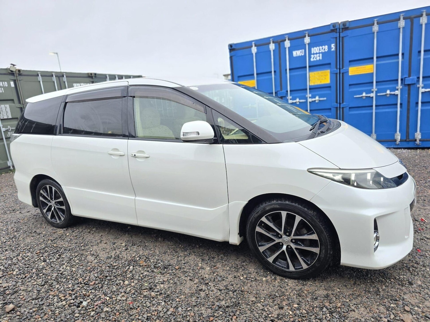 Used Toyota Estima 2013 for sale - 77582423: Photo 5