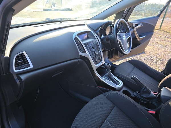 Used Vauxhall Astra 2013 for sale - 75425822: Photo 41