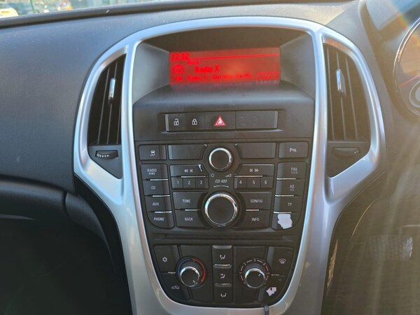 Used Vauxhall Astra 2013 for sale - 75425822: Photo 51