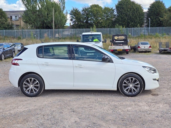 Used Peugeot 308 2015 for sale - 76245867: Photo 13
