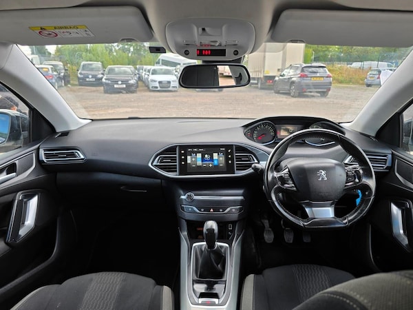 Used Peugeot 308 2015 for sale - 76245867: Photo 17