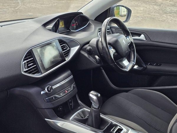 Used Peugeot 308 2015 for sale - 76245867: Photo 18