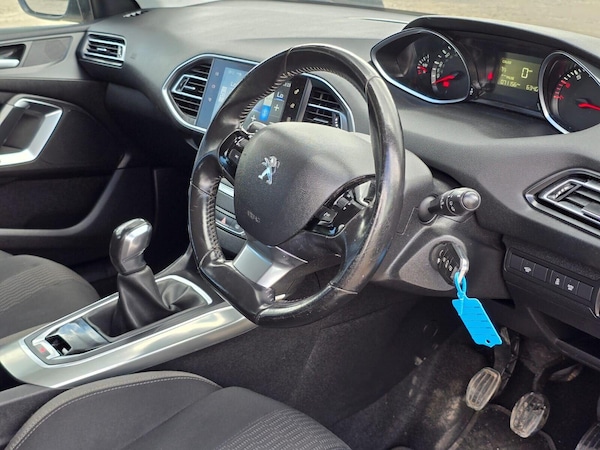 Used Peugeot 308 2015 for sale - 76245867: Photo 19