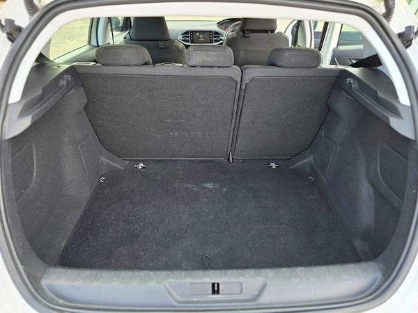 Used Peugeot 308 2015 for sale - 76245867: Photo 30