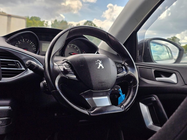 Used Peugeot 308 2015 for sale - 76245867: Photo 34