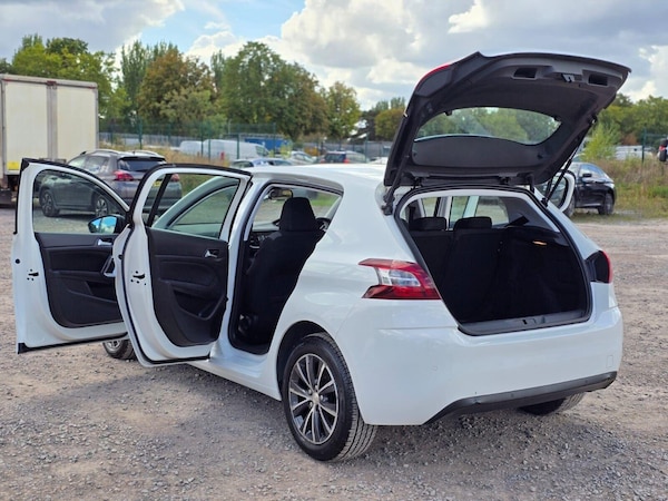 Used Peugeot 308 2015 for sale - 76245867: Photo 9