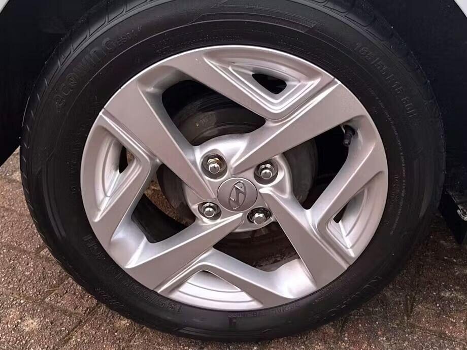 Used Hyundai i10 2021 for sale - 77245185: Photo 9