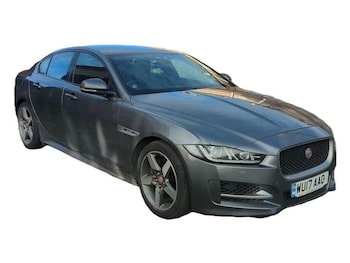 Used Jaguar XE 2017 for sale - 77742665: Photo