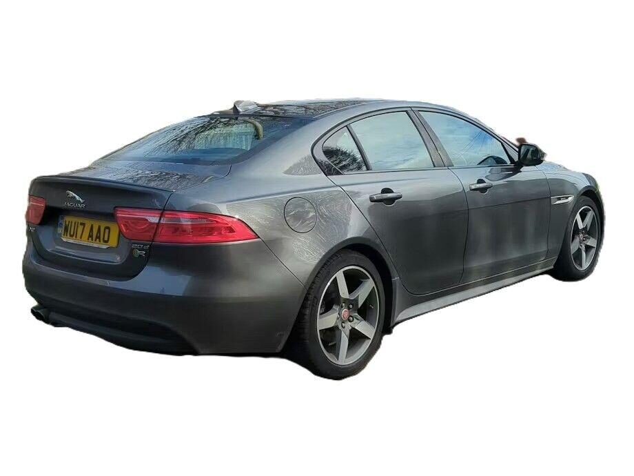 Used Jaguar XE 2017 for sale - 77742665: Photo 4