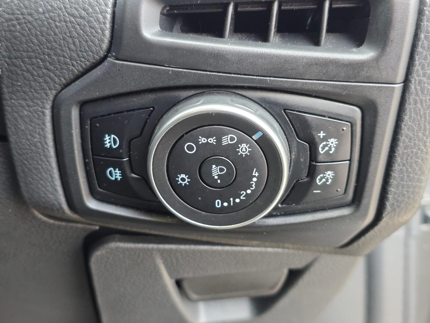 Used Ford Focus 2017 for sale - 77211344: Photo 25