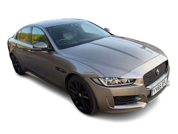 Used Jaguar XE 2016 for sale - 79631696: Photo