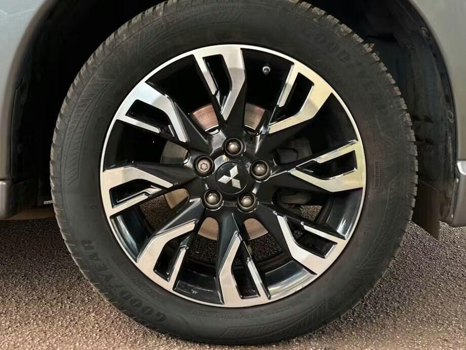 Used Mitsubishi Outlander 2017 for sale - 77055986: Photo 8