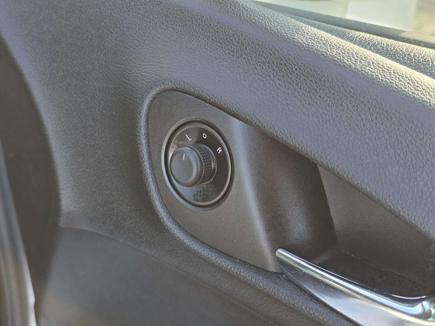 Used Vauxhall Meriva 2015 for sale - 76416357: Photo 28