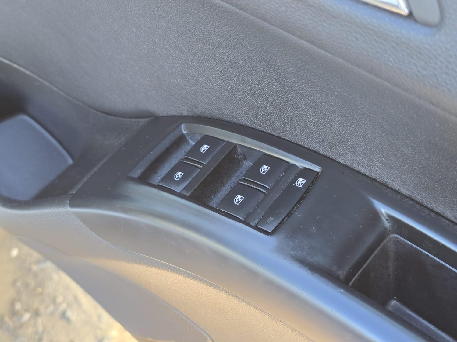 Used Vauxhall Meriva 2015 for sale - 76416357: Photo 29