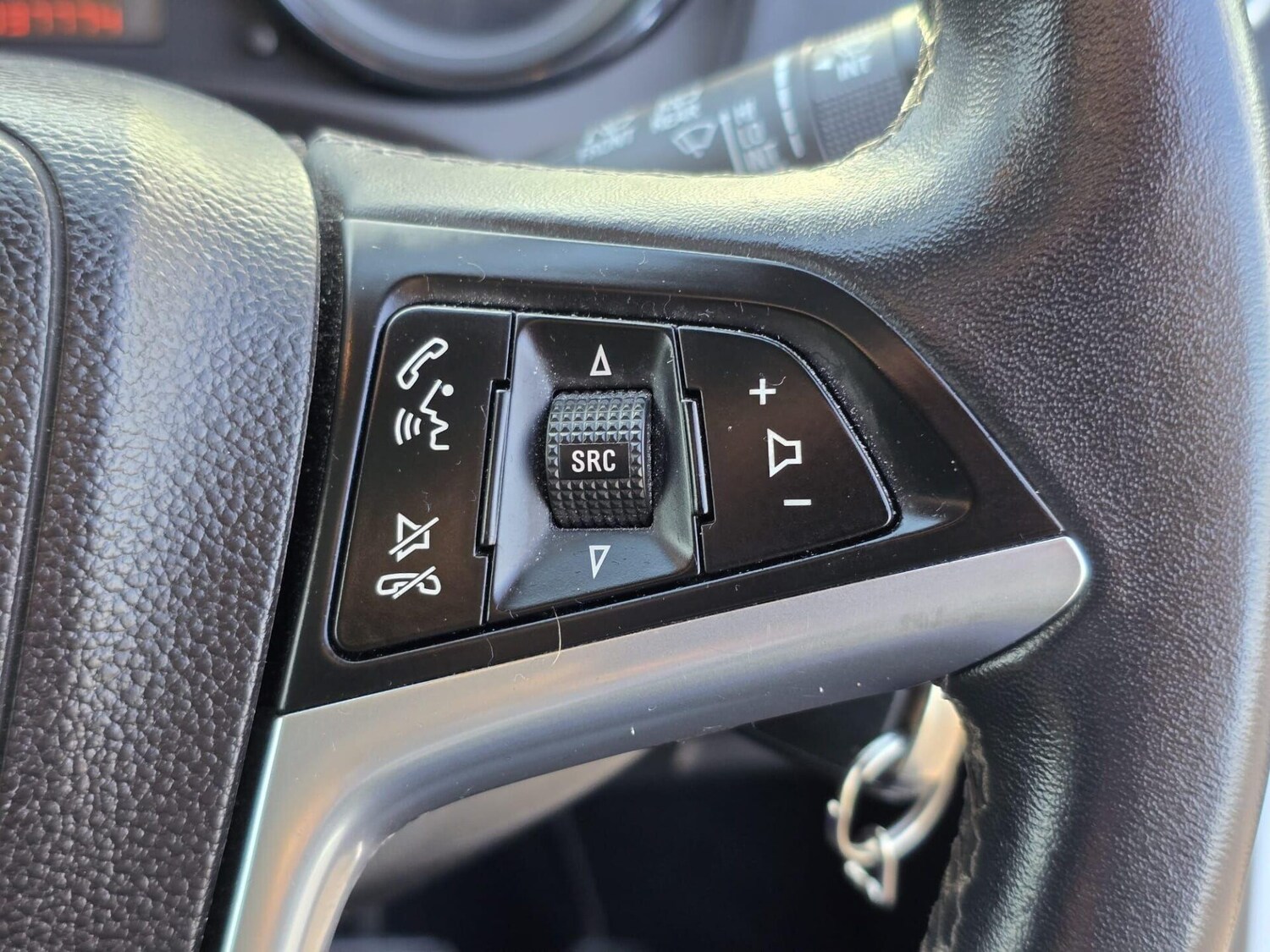 Used Vauxhall Meriva 2015 for sale - 76416357: Photo 32