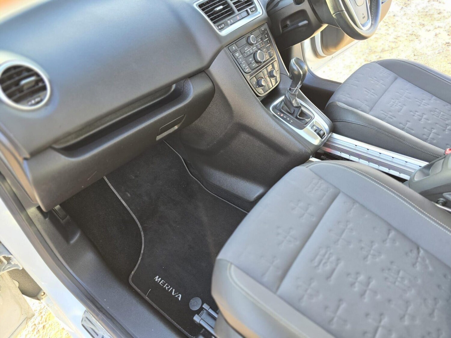 Used Vauxhall Meriva 2015 for sale - 76416357: Photo 57