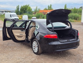 Used Jaguar XF 2019 for sale - 77024140: Photo