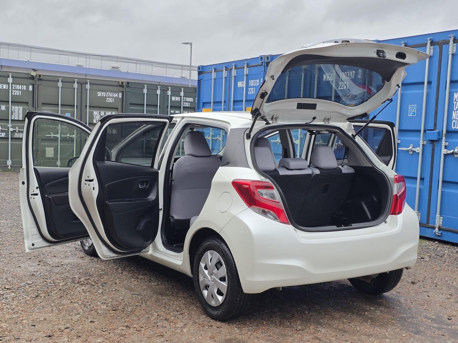 Used Toyota Yaris 2025 for sale - 77298567: Photo 9