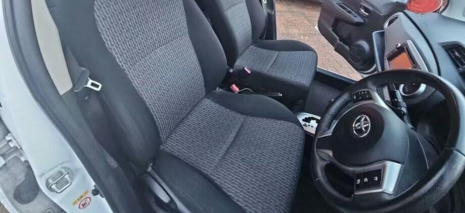 Used Toyota Yaris 2014 for sale - 77435937: Photo 6