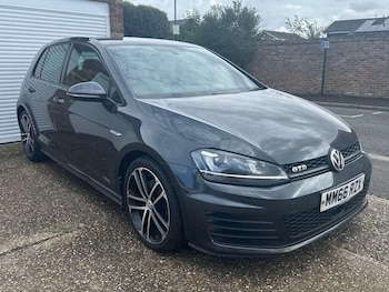 Used Volkswagen Golf 2016 for sale - 75739720: Photo