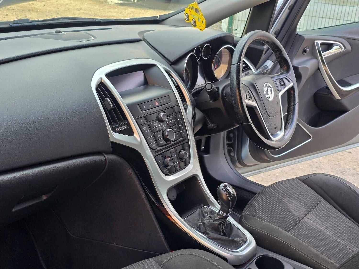 Used Vauxhall Astra 2012 for sale - 77137086: Photo 51