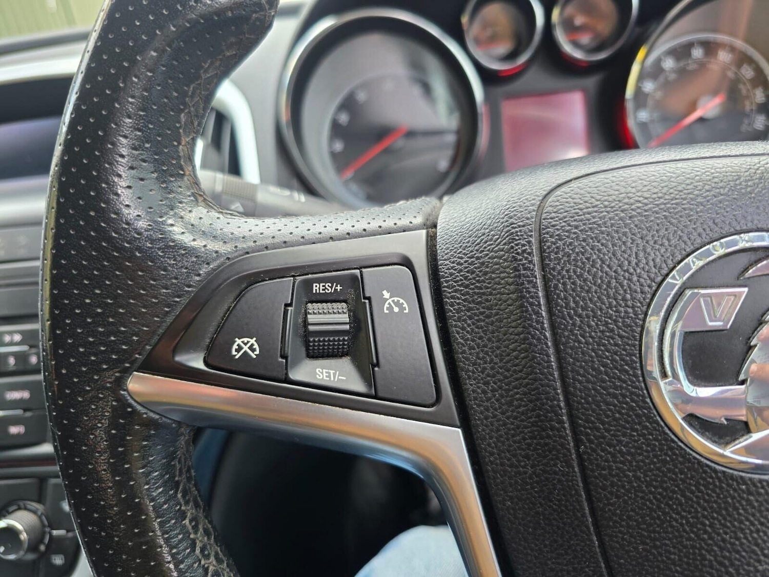 Used Vauxhall Astra 2012 for sale - 77137086: Photo 53