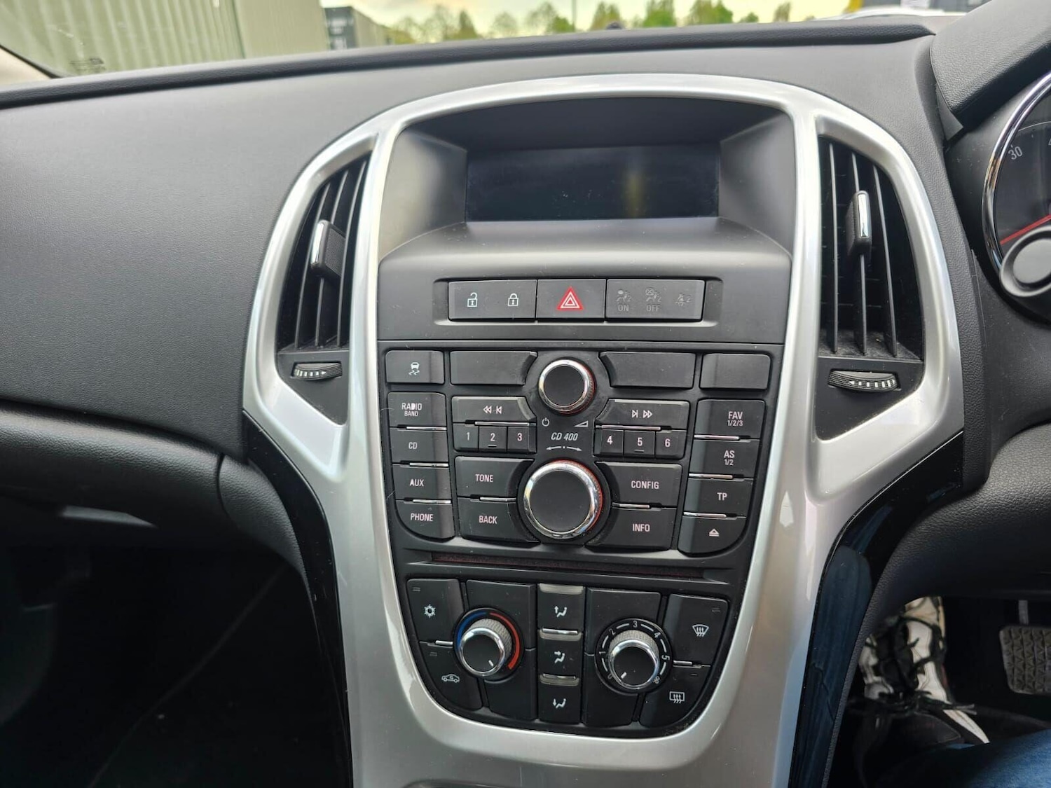 Used Vauxhall Astra 2012 for sale - 77137086: Photo 55