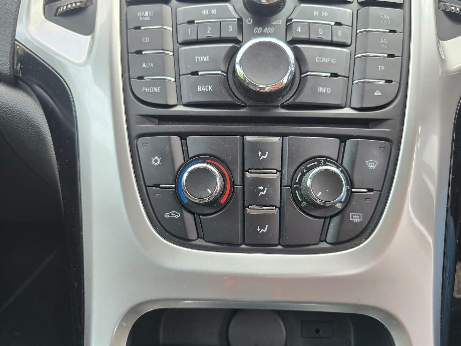 Used Vauxhall Astra 2012 for sale - 77137086: Photo 60