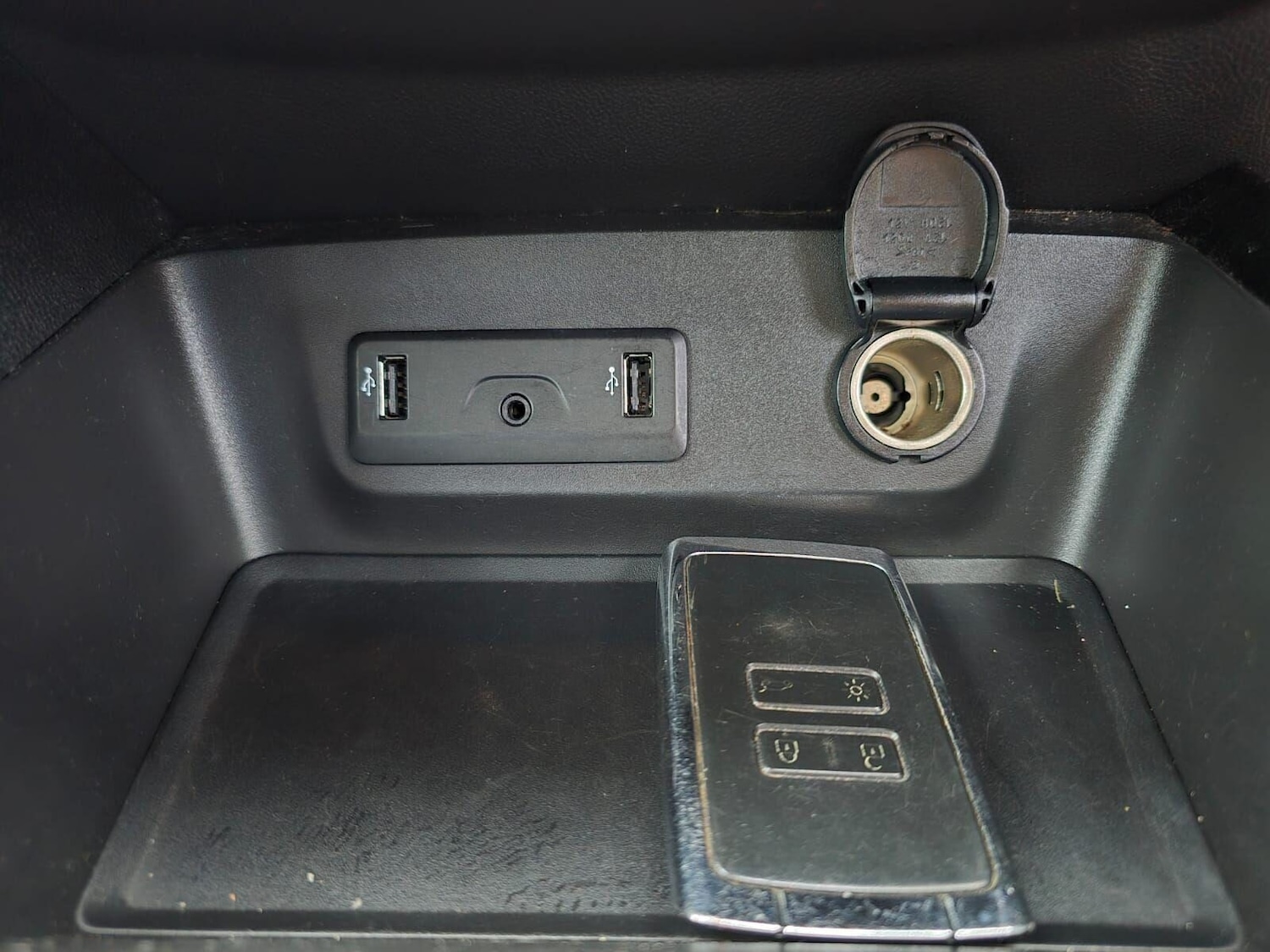 Vehicle 33